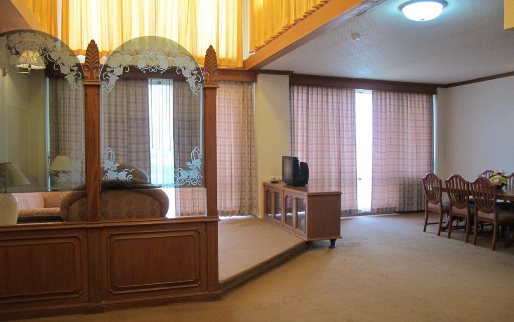 Rimpao Hotel Kalasin Room photo